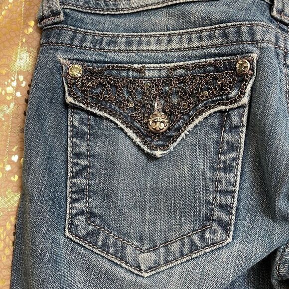 Miss me boot cut rhinestone chain pocket jeans, size 28 EUC - Picture 7 of 10
